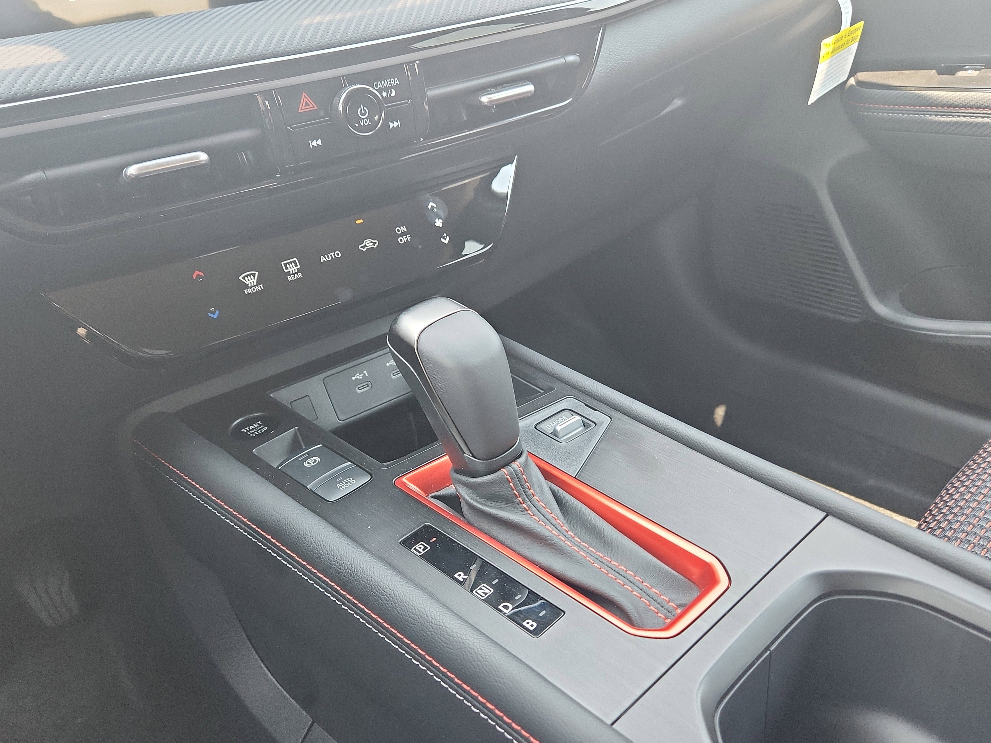 New 2025 Nissan Kicks SR w/ Interior Electronics Package image 10