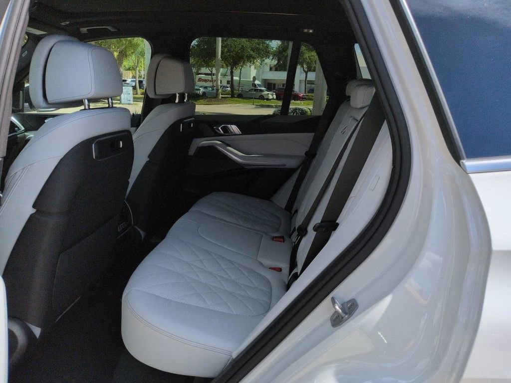 New 2026 BMW X5 xDrive40i w/ Climate Comfort Package image 14