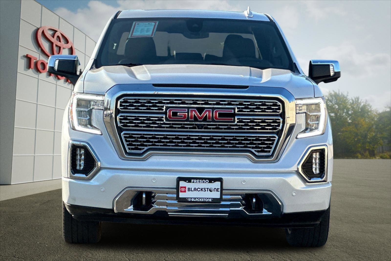Used 2022 GMC Sierra 1500 Denali w/ Denali Reserve Package AWD/4WD image 8