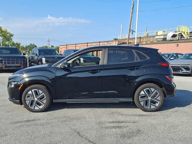 Certified 2023 Hyundai Kona SEL FWD image 2
