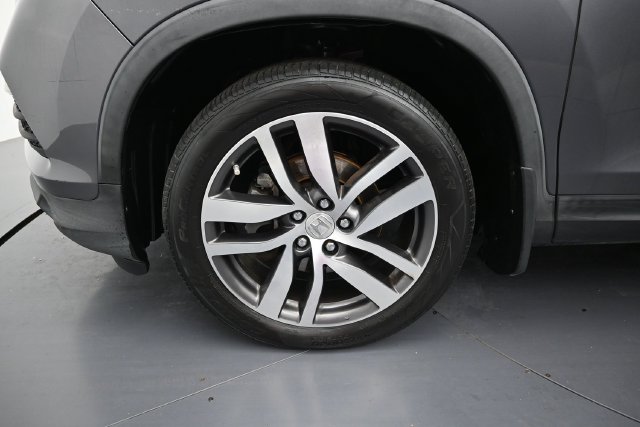Used 2016 Honda Pilot Touring image 9