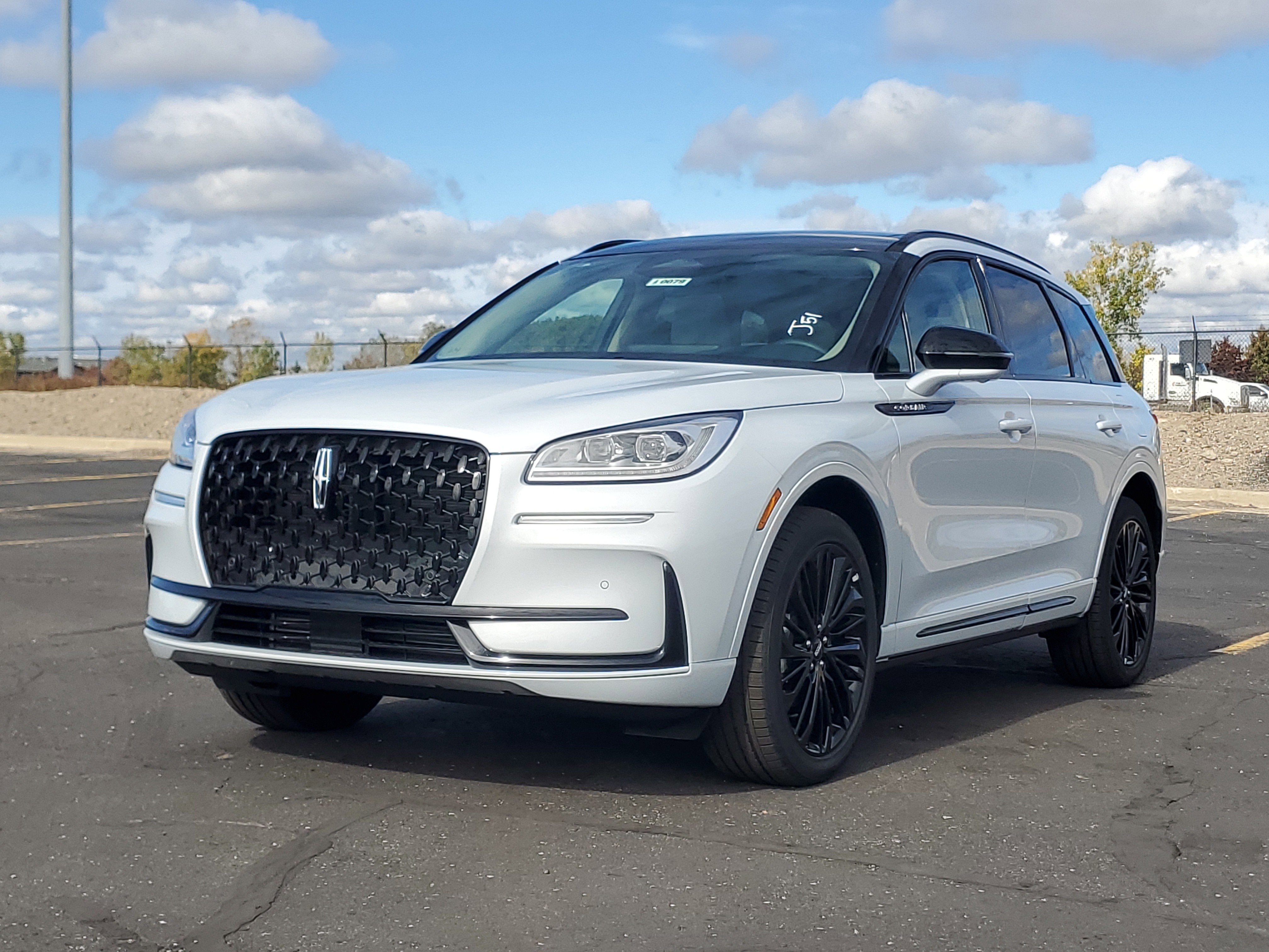 New 2026 Lincoln Corsair Reserve w/ Jet Appearance Package image 2
