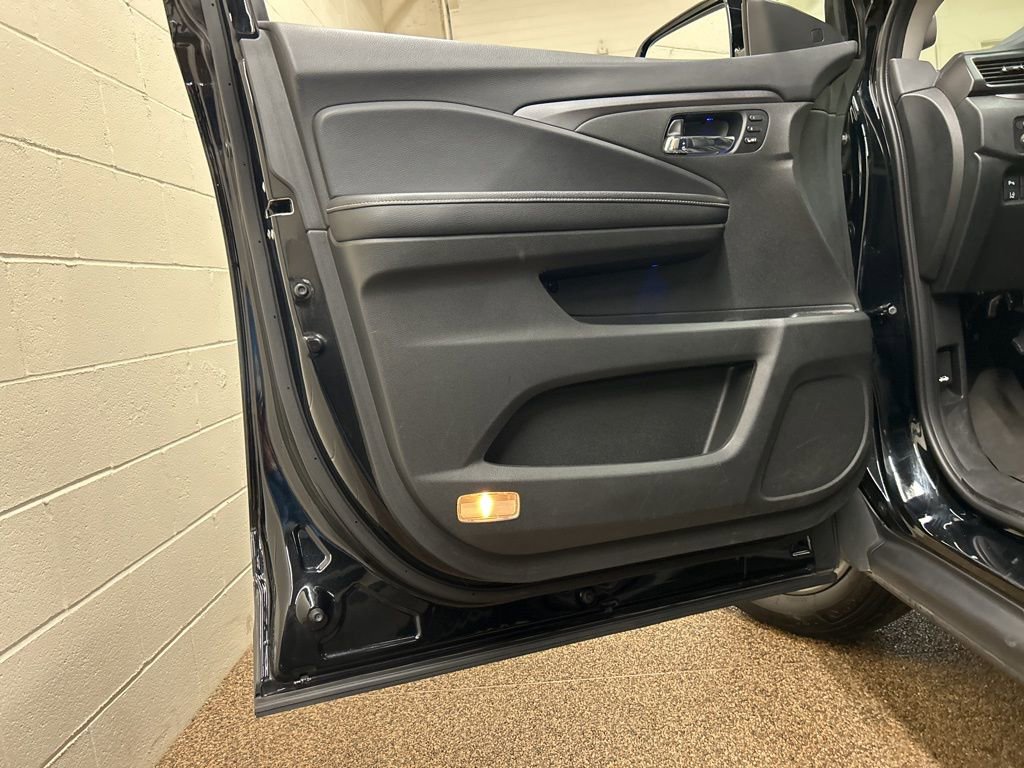 Used 2023 Honda Ridgeline RTL-E image 13