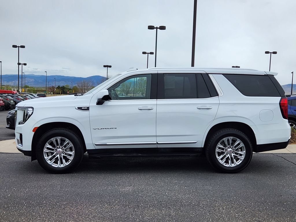 Used 2024 GMC Yukon SLT AWD/4WD image 2