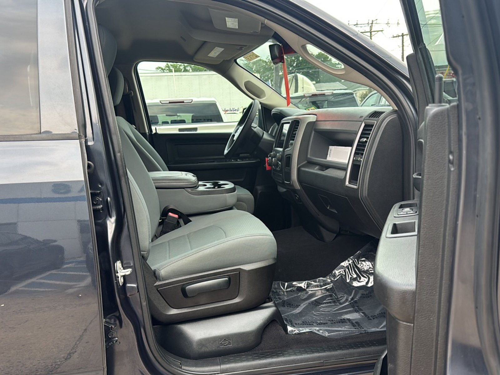 Used 2019 RAM 1500 Express w/ Express Value Package AWD/4WD image 13