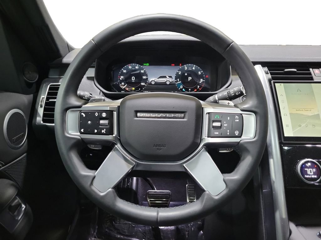 Certified 2024 Land Rover Discovery Dynamic SE image 24