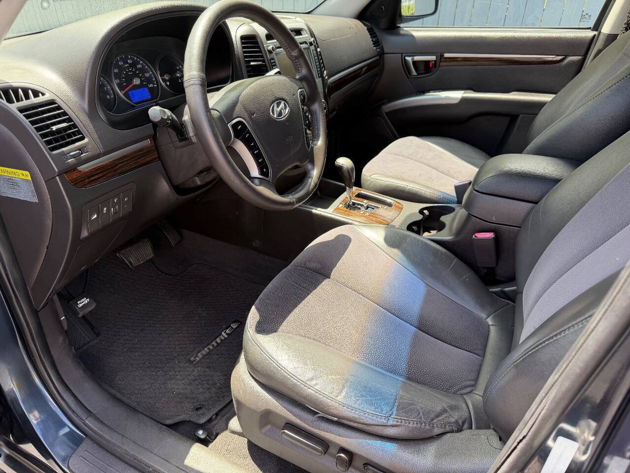 Used 2012 Hyundai Santa Fe SE w/ Premium Pkg 3 FWD image 6