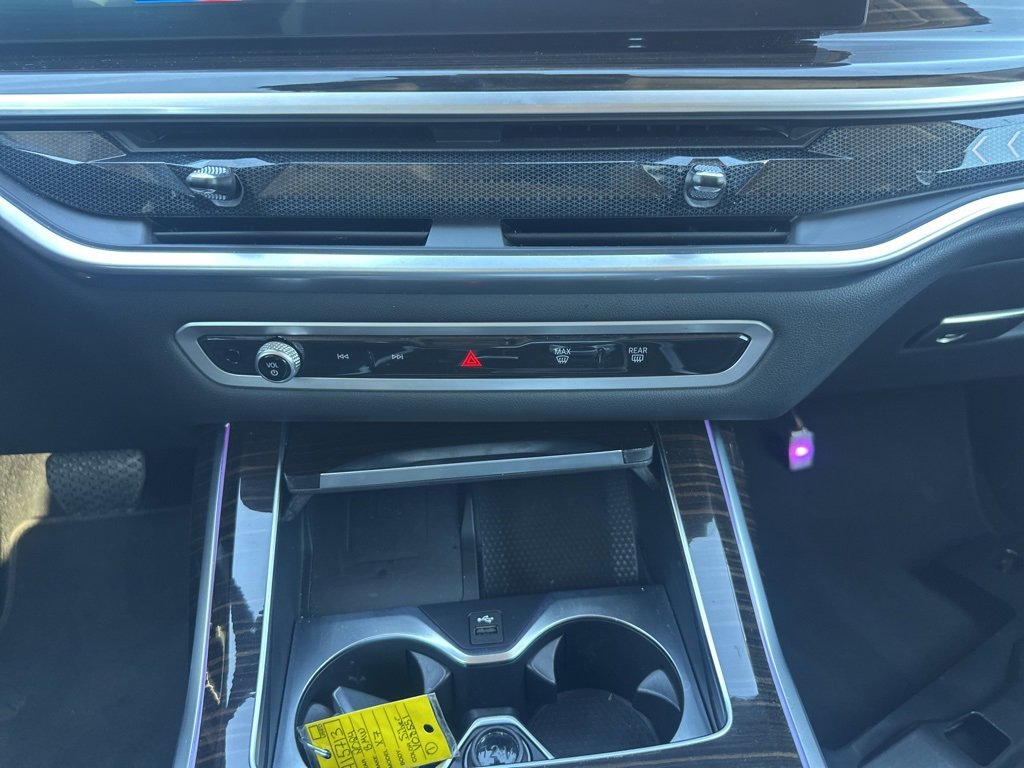 Used 2024 BMW X7 xDrive40i image 23