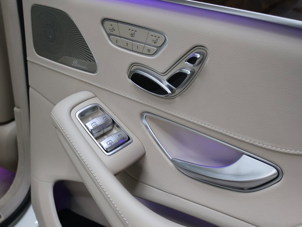 Used 2016 Mercedes-Benz S 550 4MATIC Sedan w/ Sport Package image 17