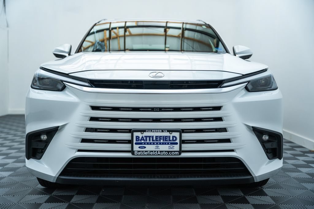 Used 2025 Lexus TX 350 AWD w/ Technology Package image 2