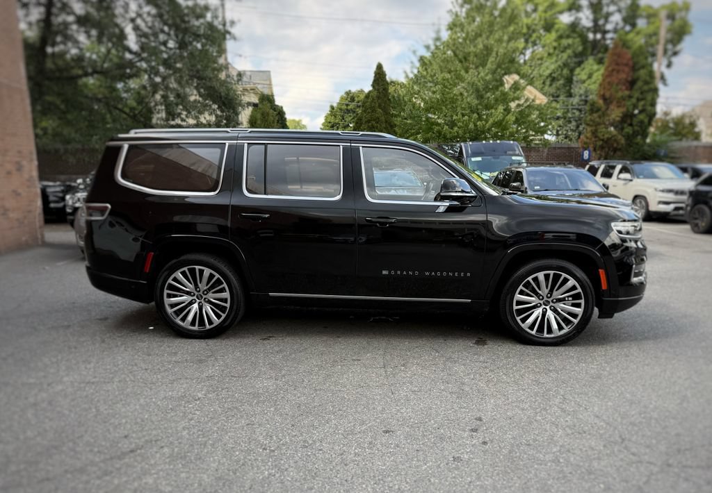 Used 2022 Jeep Grand Wagoneer Series III AWD/4WD image 10