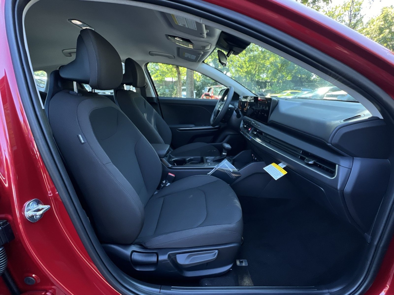 New 2026 Kia K4 FWD image 32