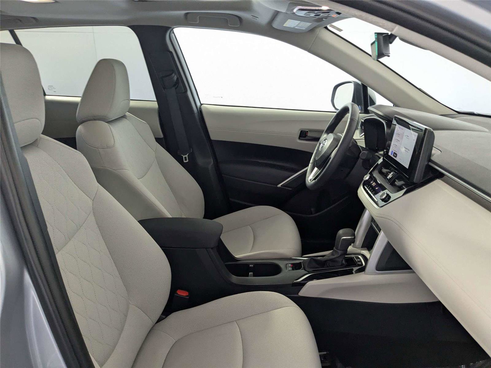 Certified 2024 Toyota Corolla Cross LE w/ Moonroof Package image 13