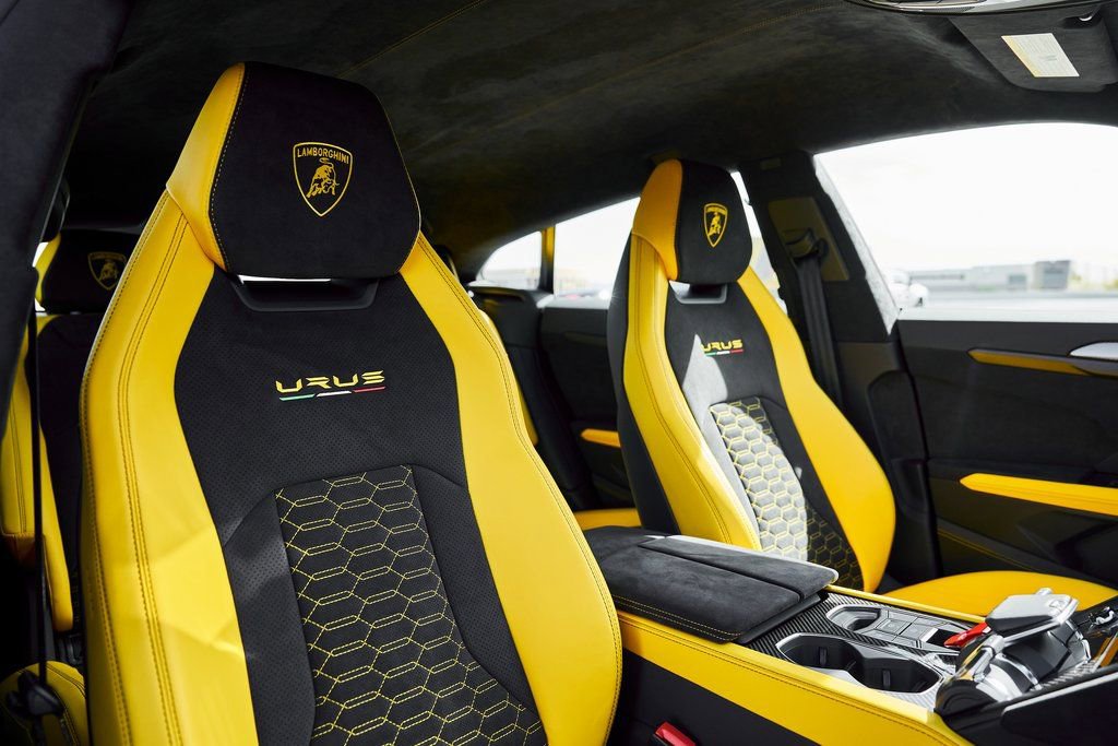 Used 2021 Lamborghini Urus AWD/4WD image 42