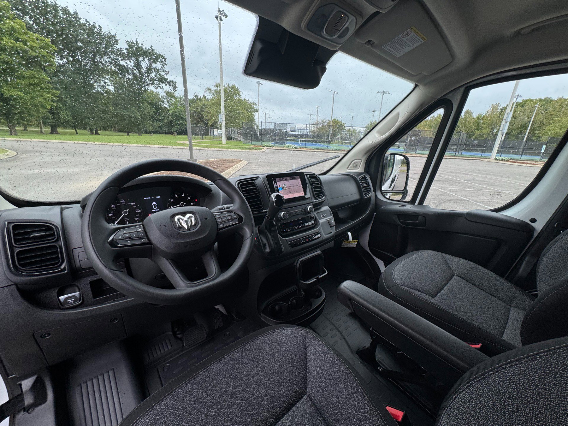 Used 2025 RAM ProMaster 2500 w/ Convenience Group image 12