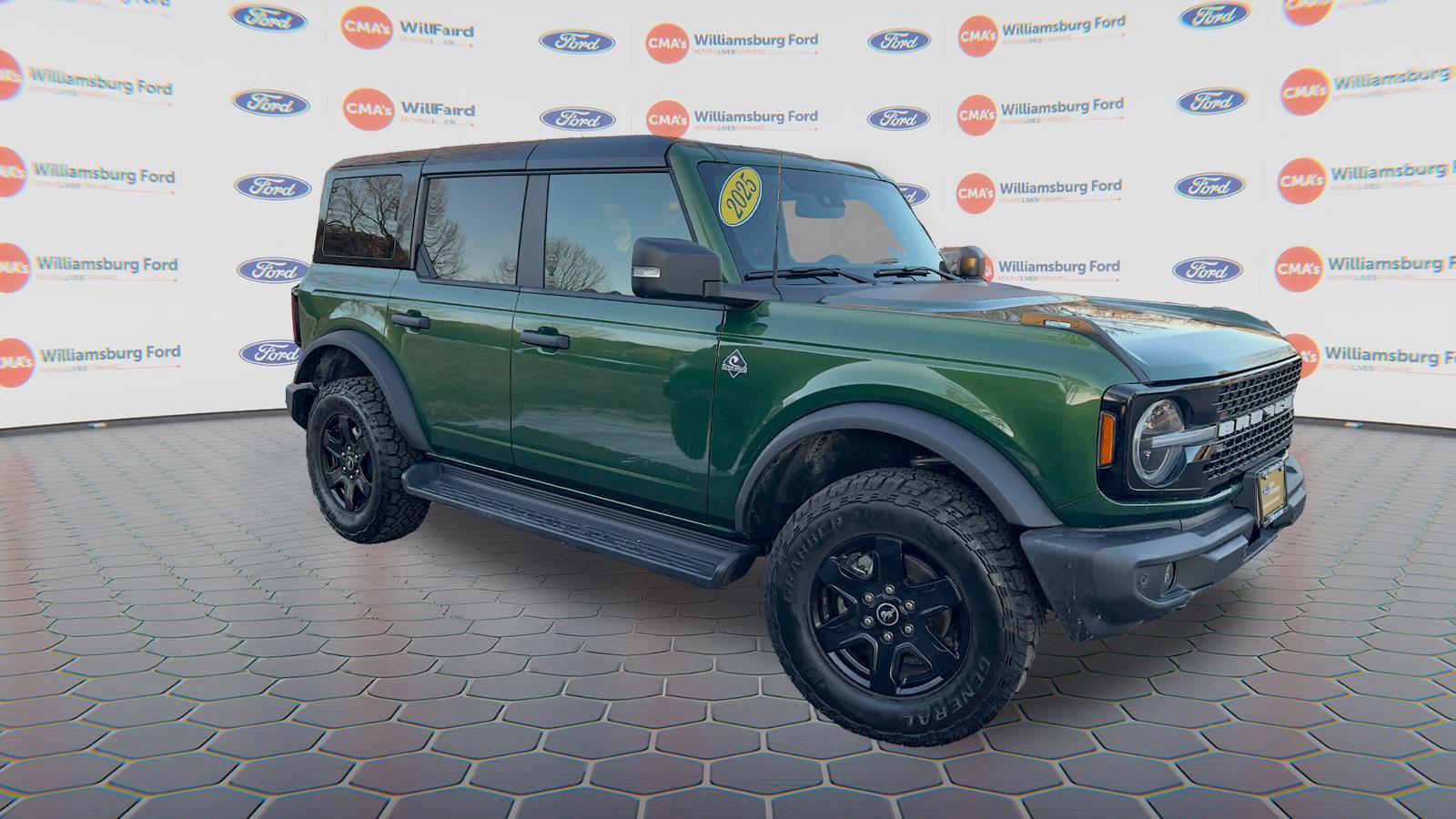 Used 2025 Ford Bronco Outer Banks image 3