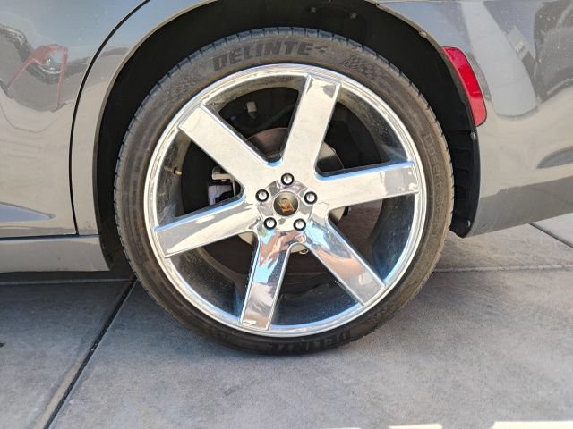 Used 2019 Chrysler 300 Limited w/ Safetytec Plus Group RWD image 13
