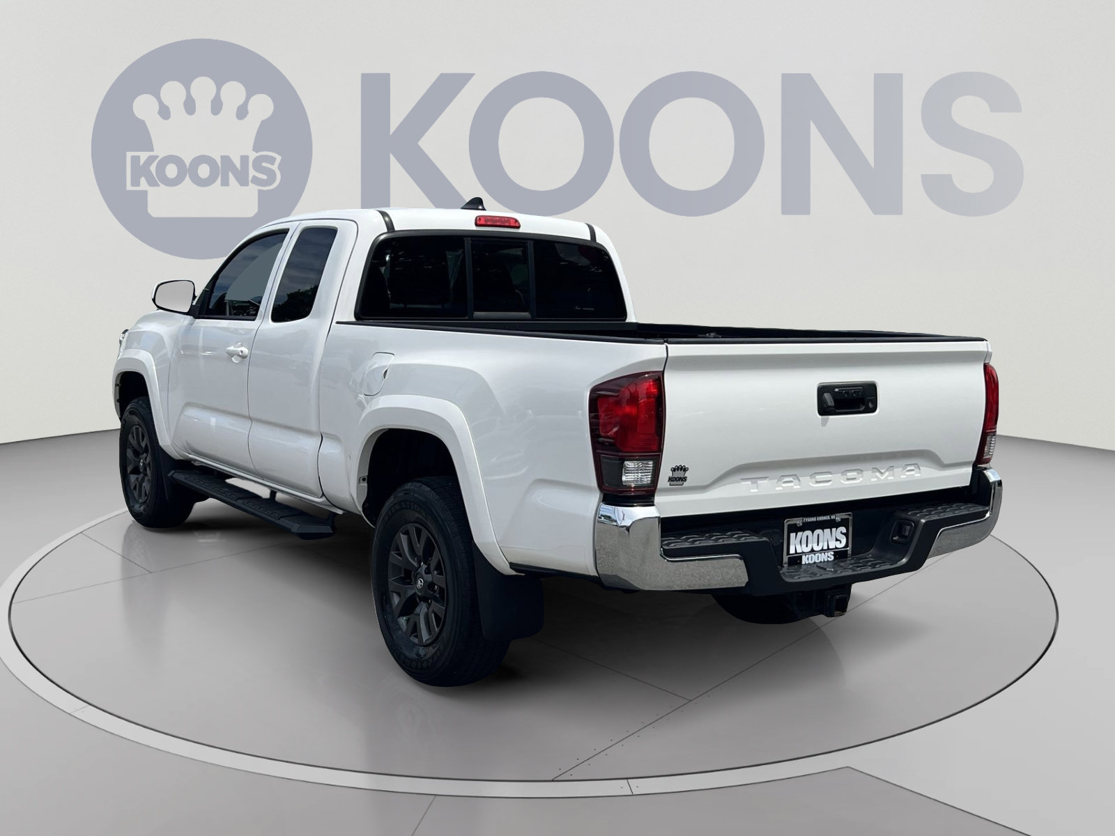 Used 2021 Toyota Tacoma SR5 RWD image 8