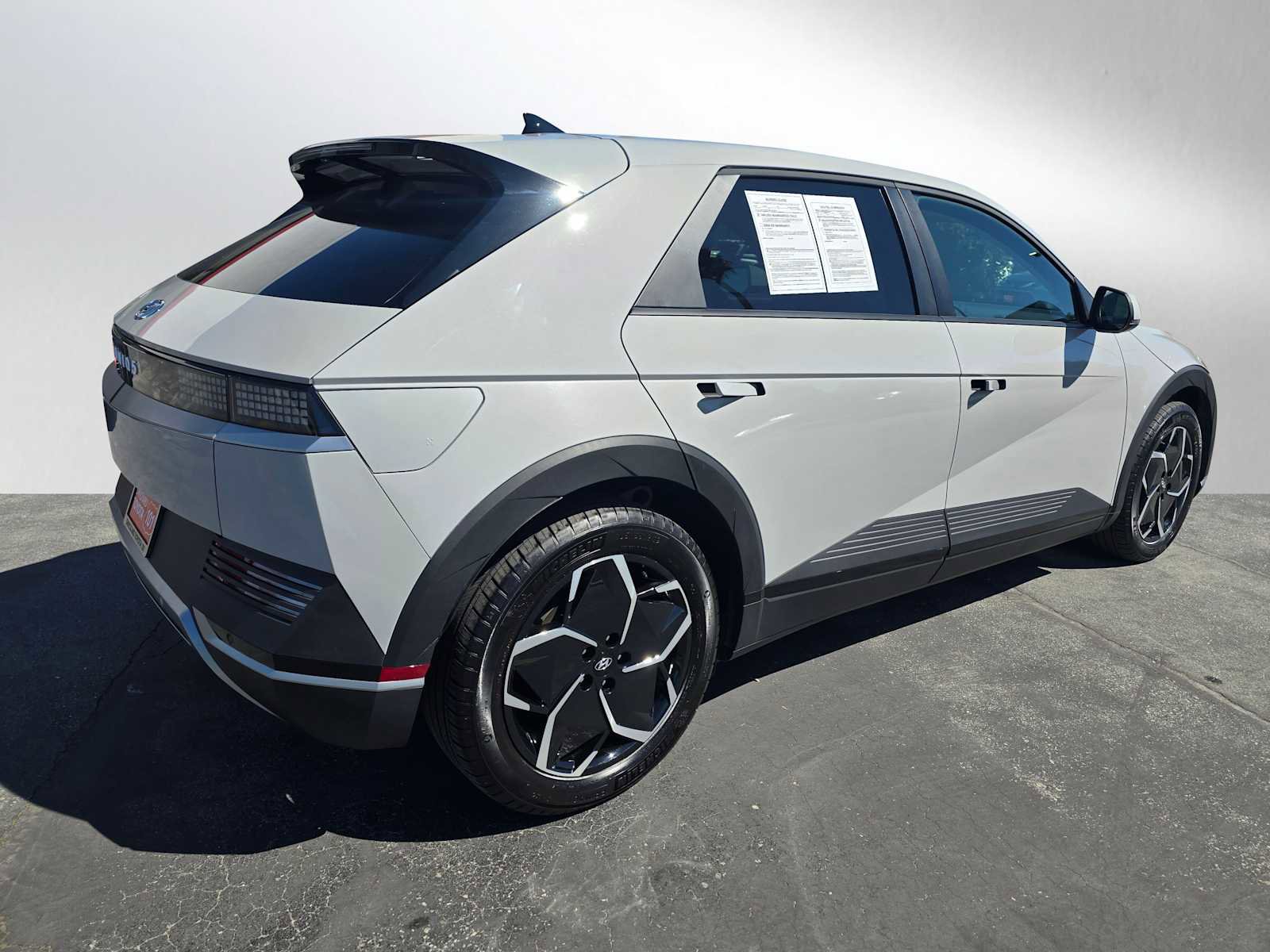 Used 2024 Hyundai Ioniq 5 SEL image 3