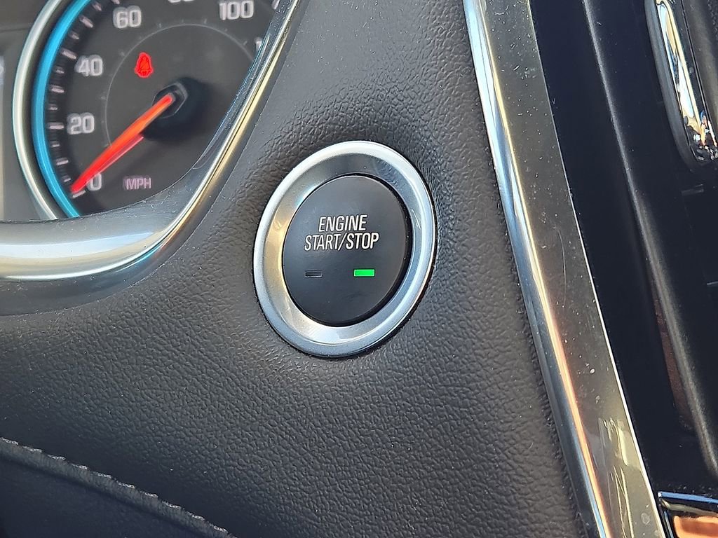 Used 2023 Chevrolet Traverse LT image 28