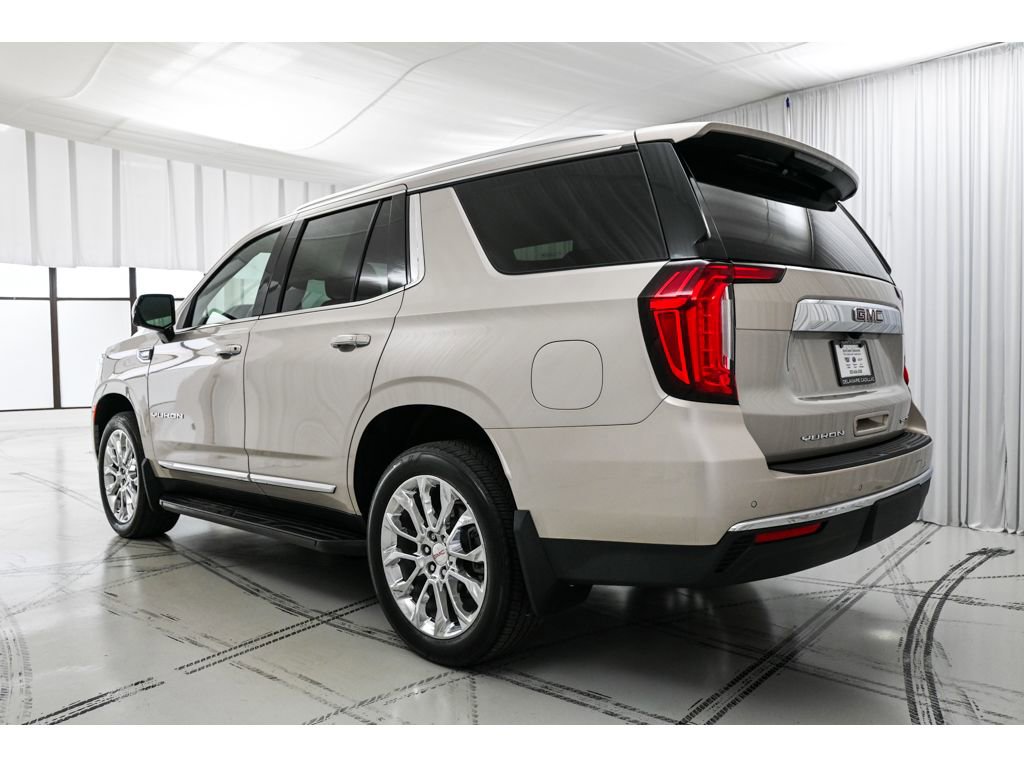 Used 2022 GMC Yukon SLT w/ SLT Luxury Package AWD/4WD image 5