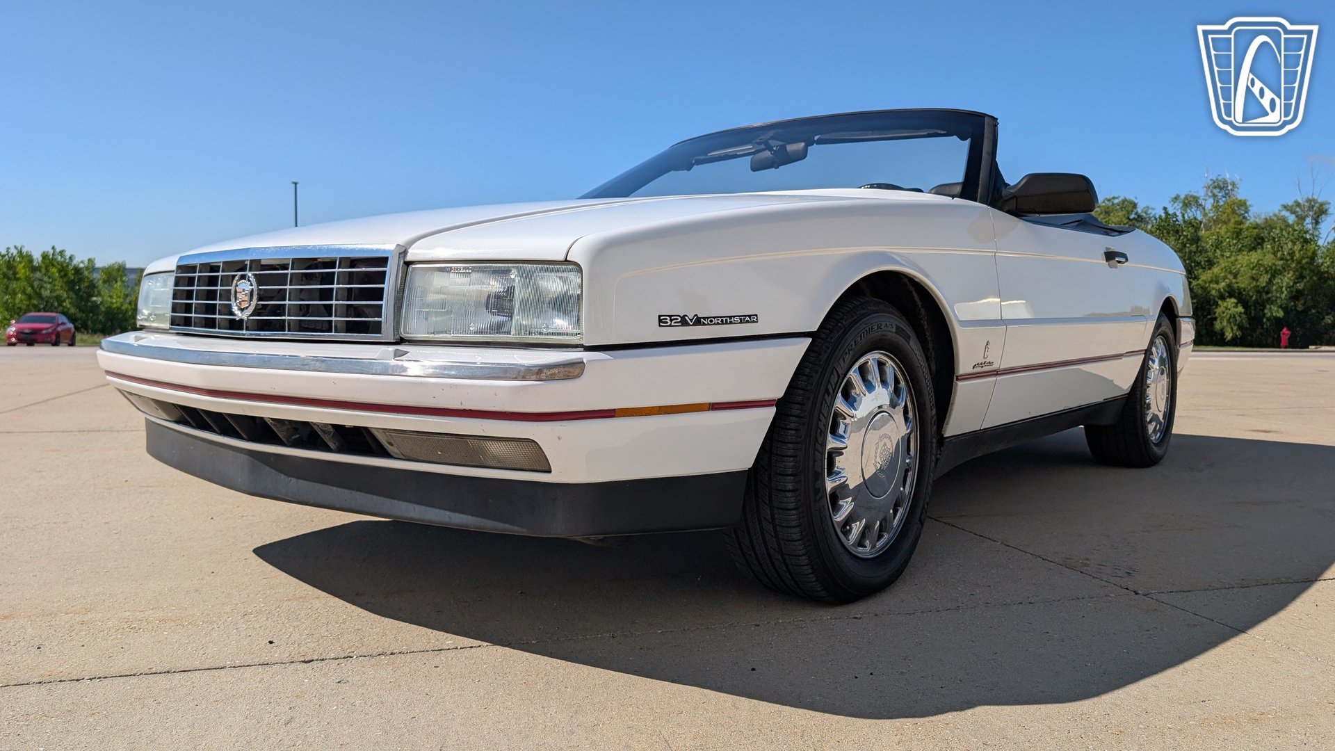 Used 1993 Cadillac Allante FWD image 4
