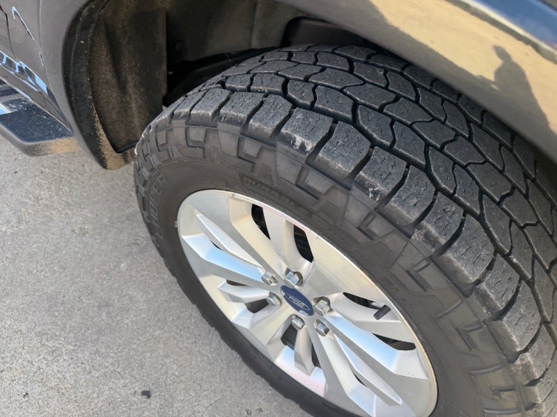 Used 2015 Ford F150 Lariat w/ Equipment Group 501A Mid image 17