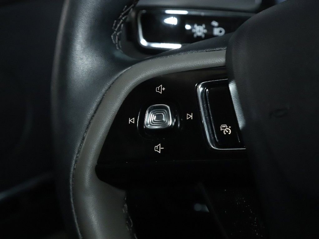 Certified 2023 Lincoln Corsair AWD image 22