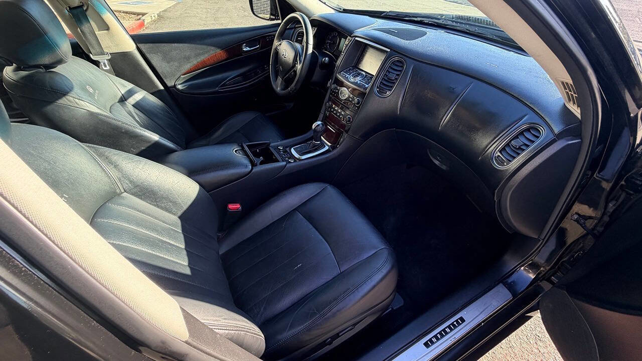 Used 2012 INFINITI EX35 Journey w/ Premium Pkg image 22