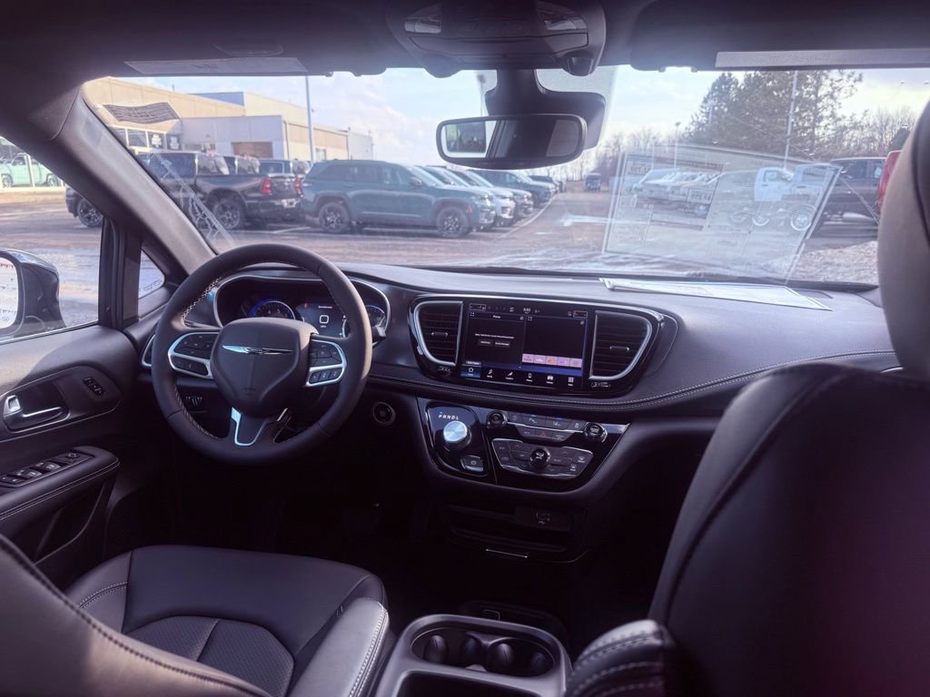 New 2026 Chrysler Pacifica Select FWD image 28