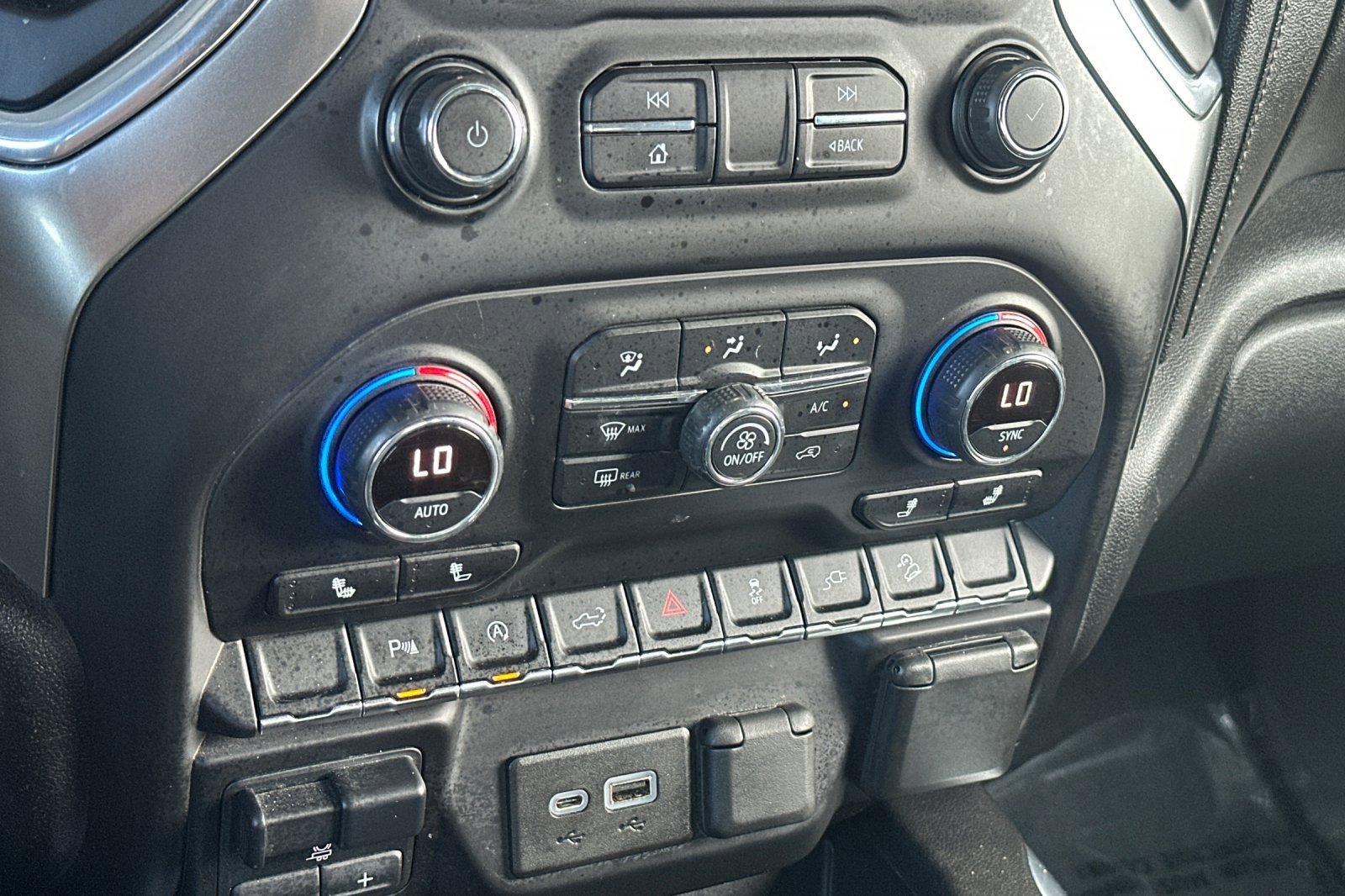 Used 2020 Chevrolet Silverado 1500 LT Trail Boss AWD/4WD image 18