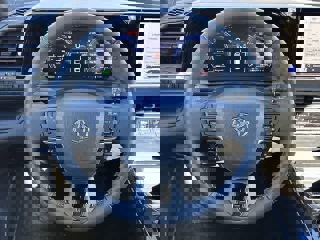 New 2025 Toyota Crown XLE image 7