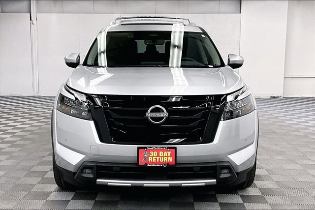 New 2025 Nissan Pathfinder Platinum w/ Lighting Package (N93) image 16