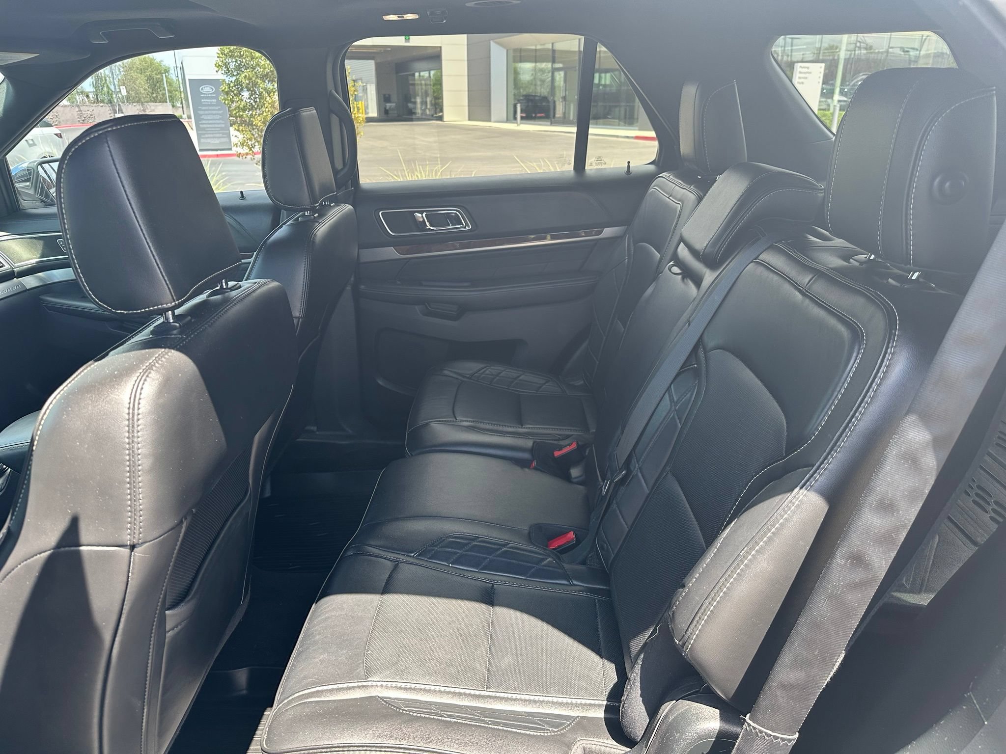 Used 2018 Ford Explorer Platinum AWD/4WD image 6