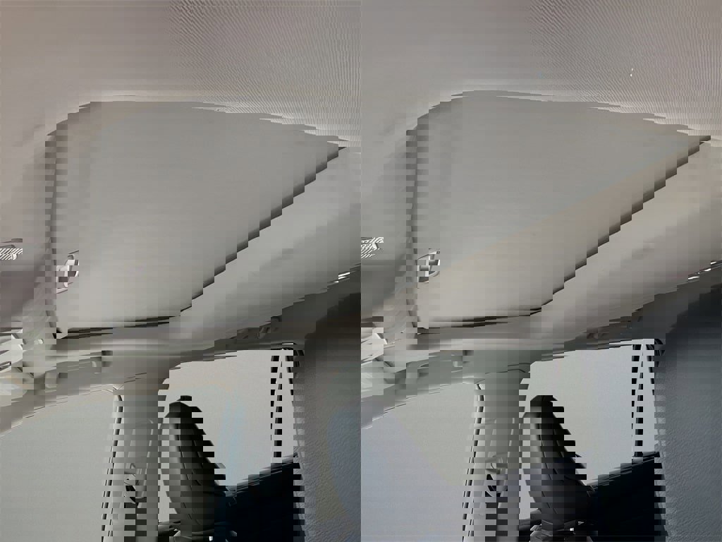 Used 2024 Toyota Highlander XLE image 5