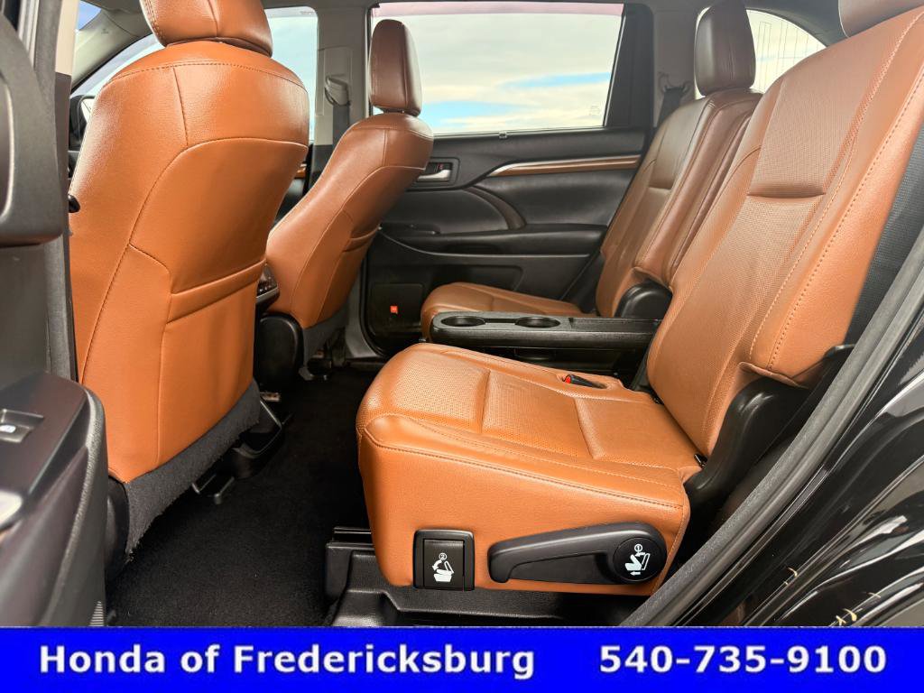 Used 2017 Toyota Highlander Limited image 33