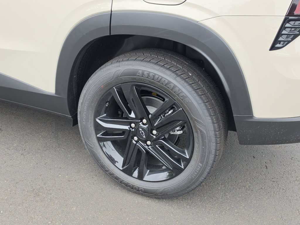 New 2026 Chevrolet Trax ACTIV w/ Driver Confidence Package FWD image 11