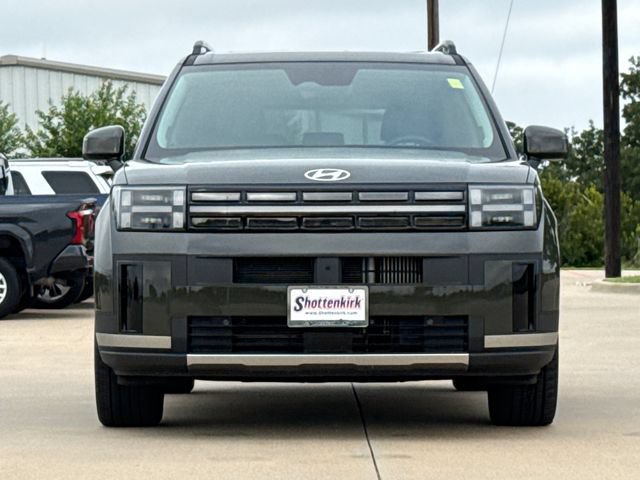 Used 2025 Hyundai Santa Fe Limited FWD image 2