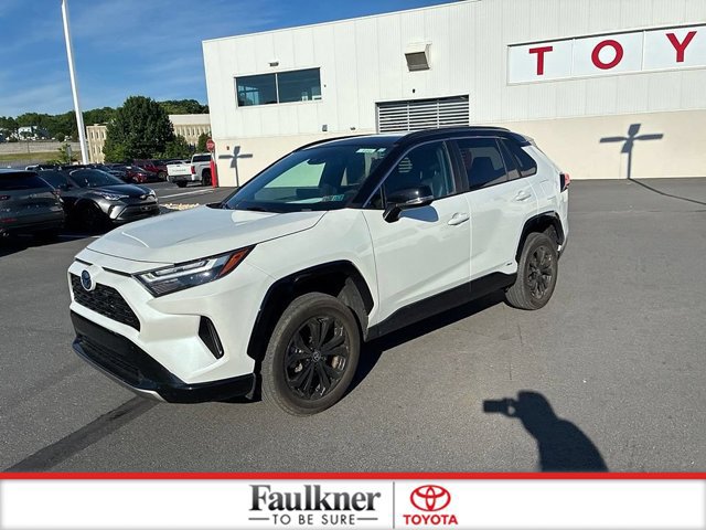 Used 2024 Toyota RAV4 XSE AWD/4WD image 16