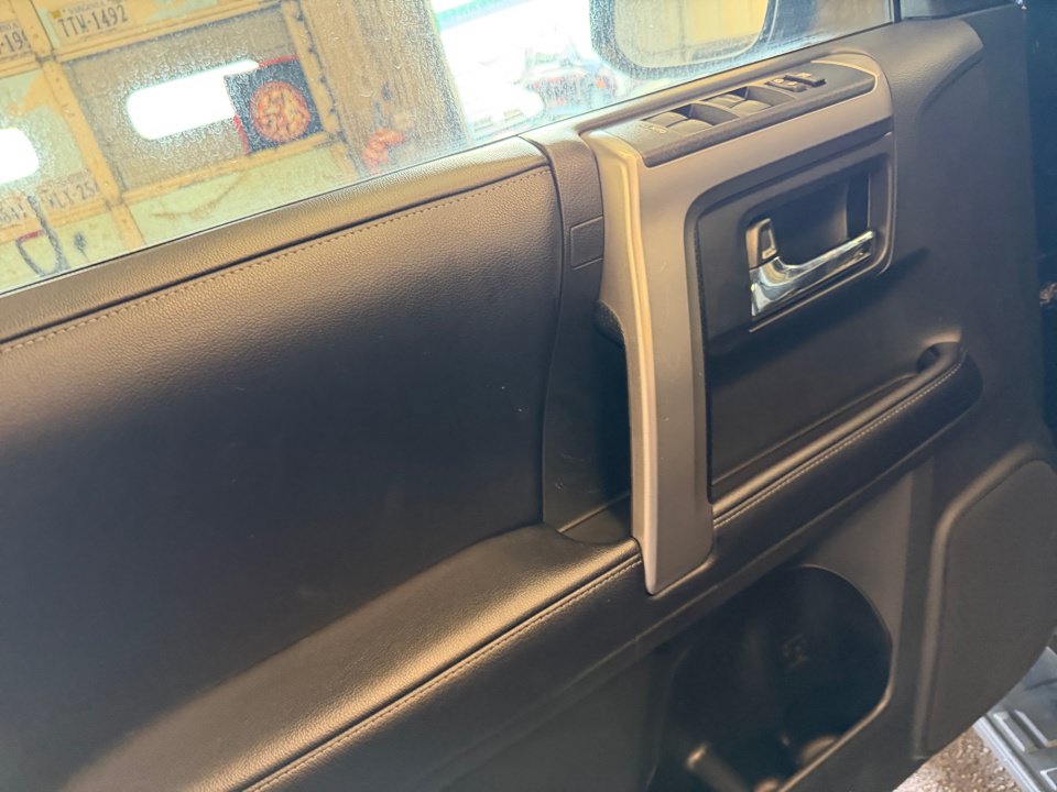Certified 2019 Toyota 4Runner SR5 AWD/4WD image 36