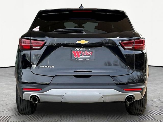 Used 2024 Chevrolet Blazer LT w/ Driver Confidence Package FWD image 5