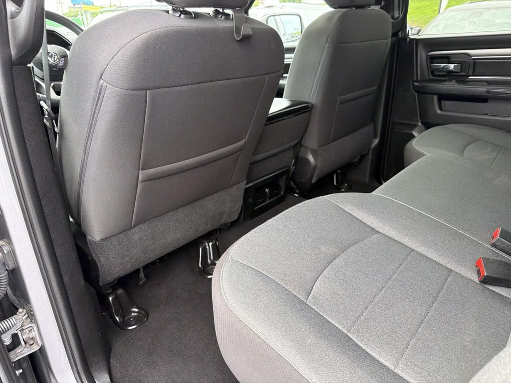 Used 2024 RAM 1500 Classic SLT AWD/4WD image 18