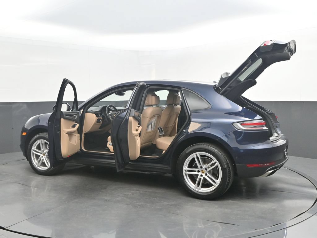 Certified 2021 Porsche Macan AWD/4WD image 40