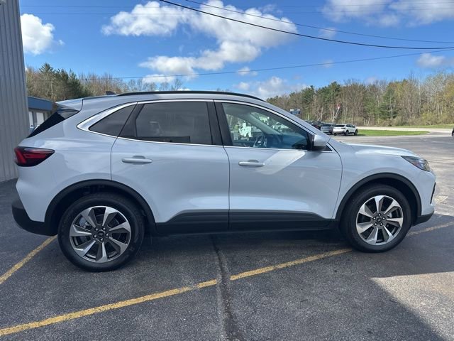 Used 2025 Ford Escape Platinum AWD/4WD image 7