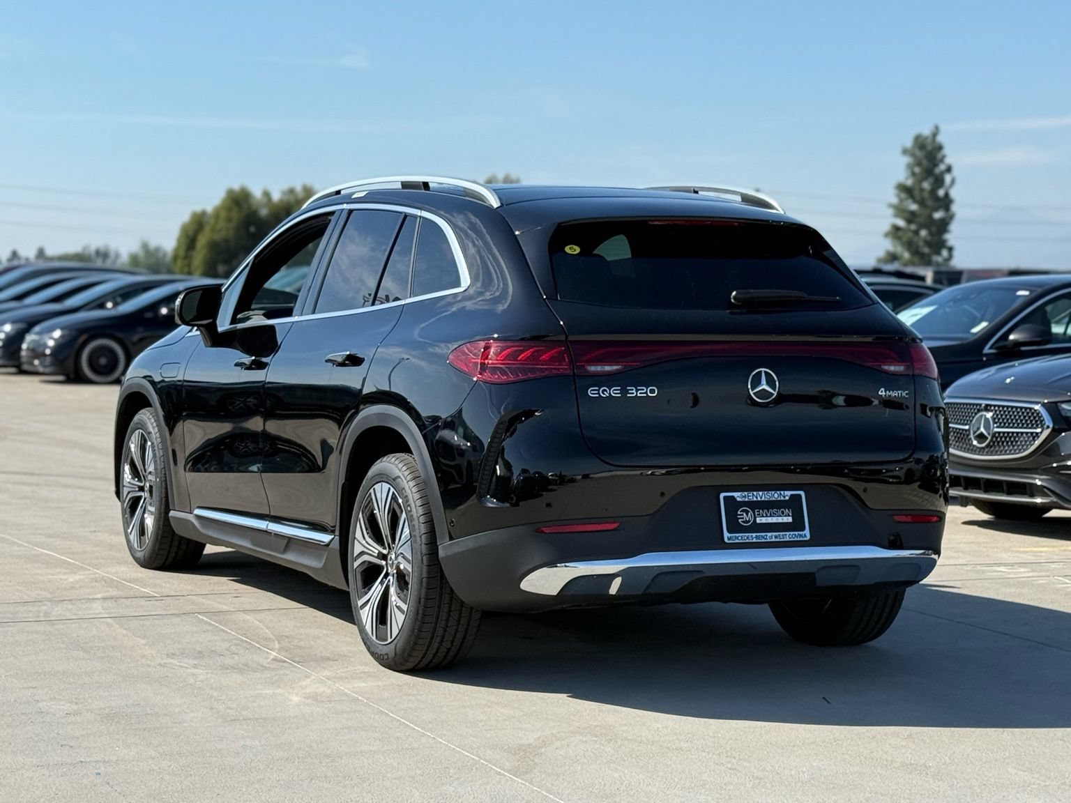 New 2026 Mercedes-Benz EQE 320 4MATIC SUV image 8