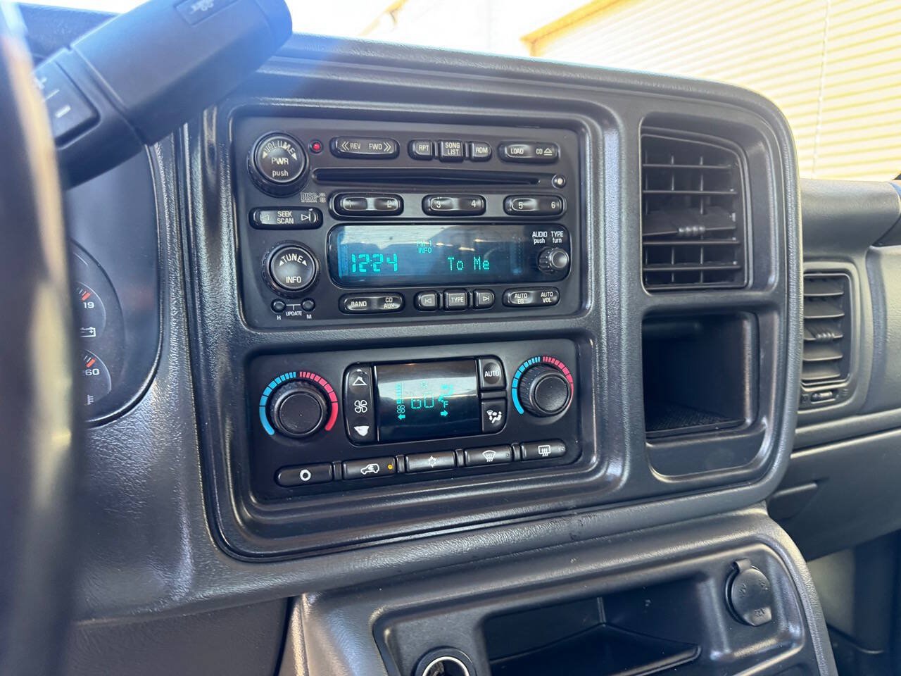 Used 2007 Chevrolet Silverado 2500 LT w/ Heavy-Duty Power Package AWD/4WD image 27