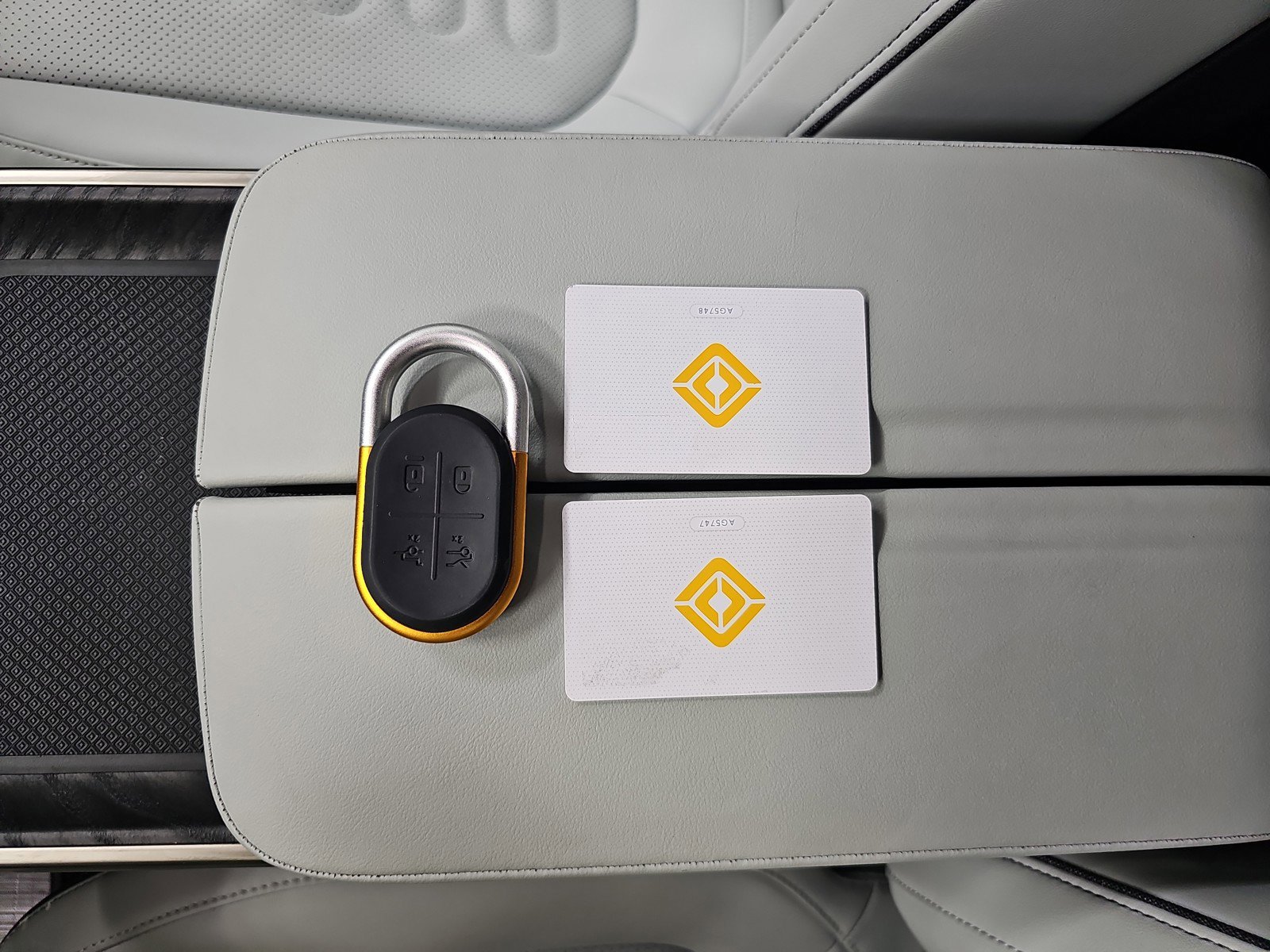 Used 2023 Rivian R1T Adventure image 29