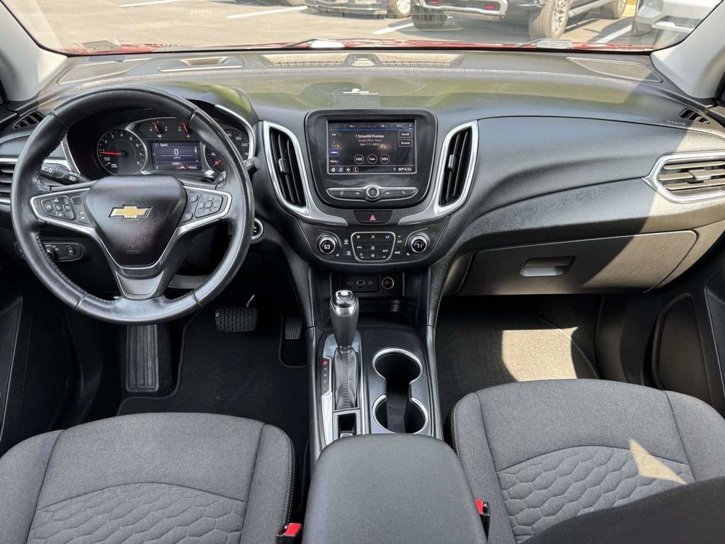 Used 2020 Chevrolet Equinox LT w/ Driver Convenience Package FWD image 3