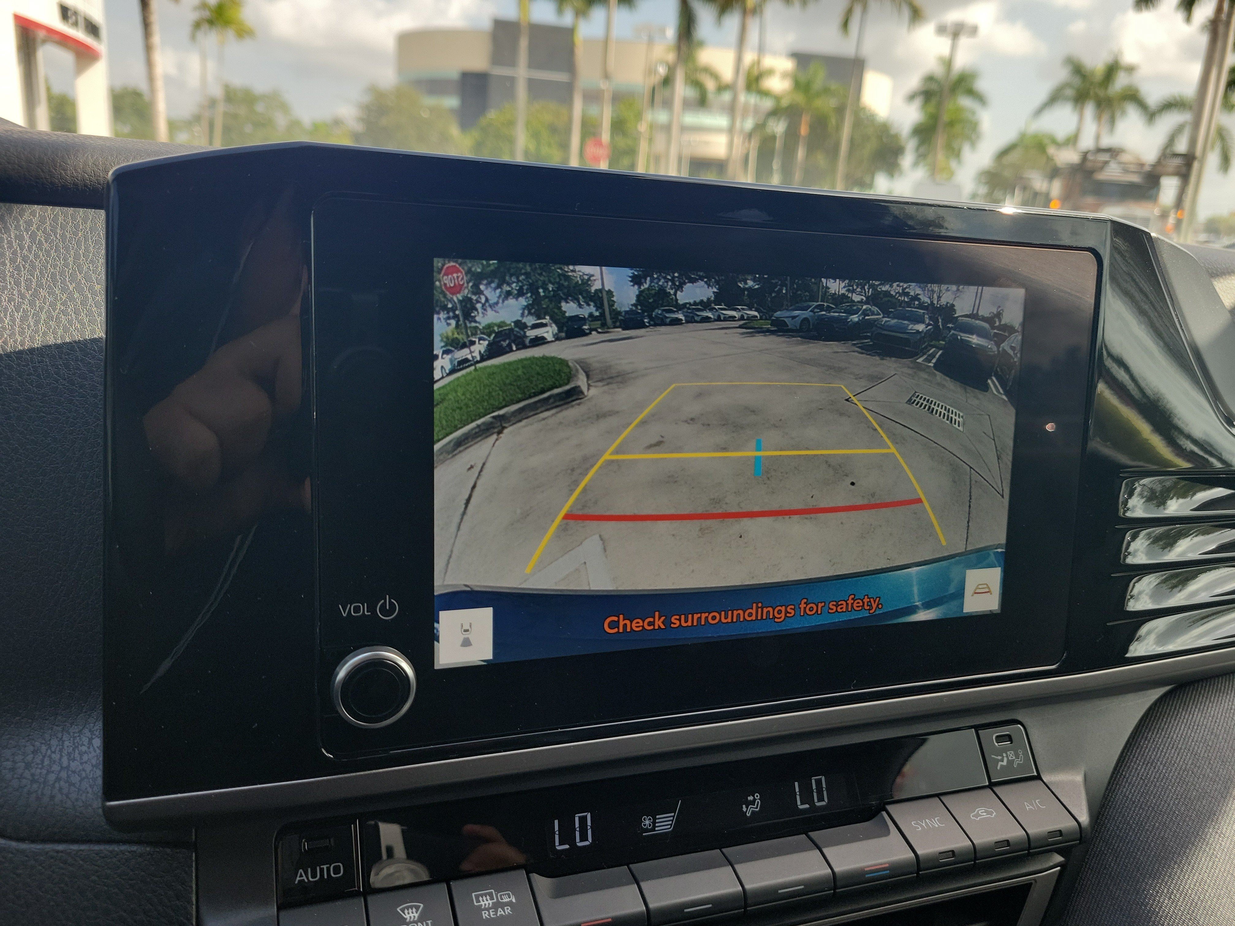 Used 2025 Toyota Camry LE FWD image 31