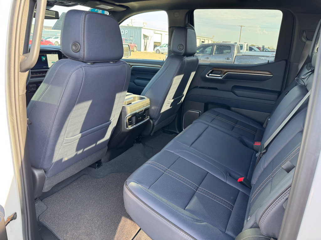 Used 2024 Chevrolet Silverado 1500 High Country image 10